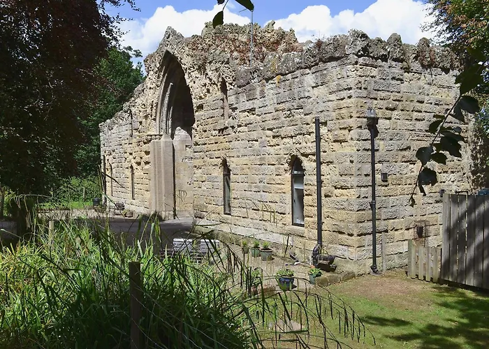 The Low Lodge